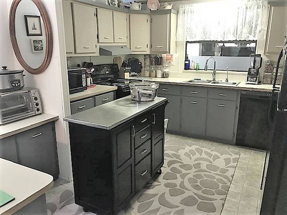 4th image of 8020 Lemonwood Dr N