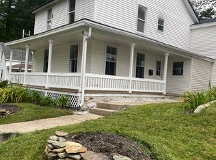 41 Hill St APT 2, Littleton, NH 03561