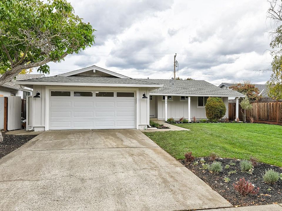 1st image of 152 Cronin Dr