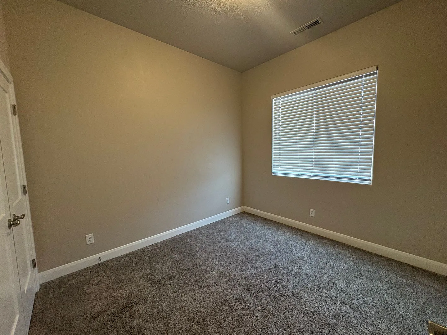 Townhome in Hurricane — Photo 4
