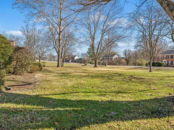 5th image of 1403 Bowman Ln