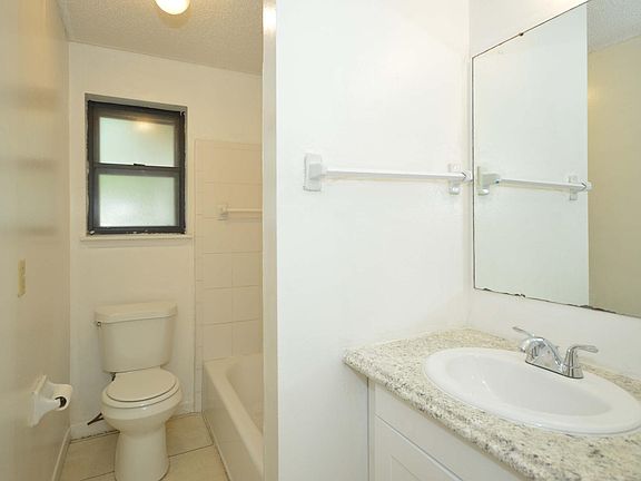 4th image of 3133 Fayal Dr