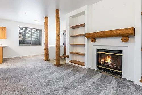 1600 Pinebrook Blvd #E1 Photo 1