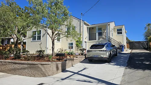 18334 Pepper St Photo 1