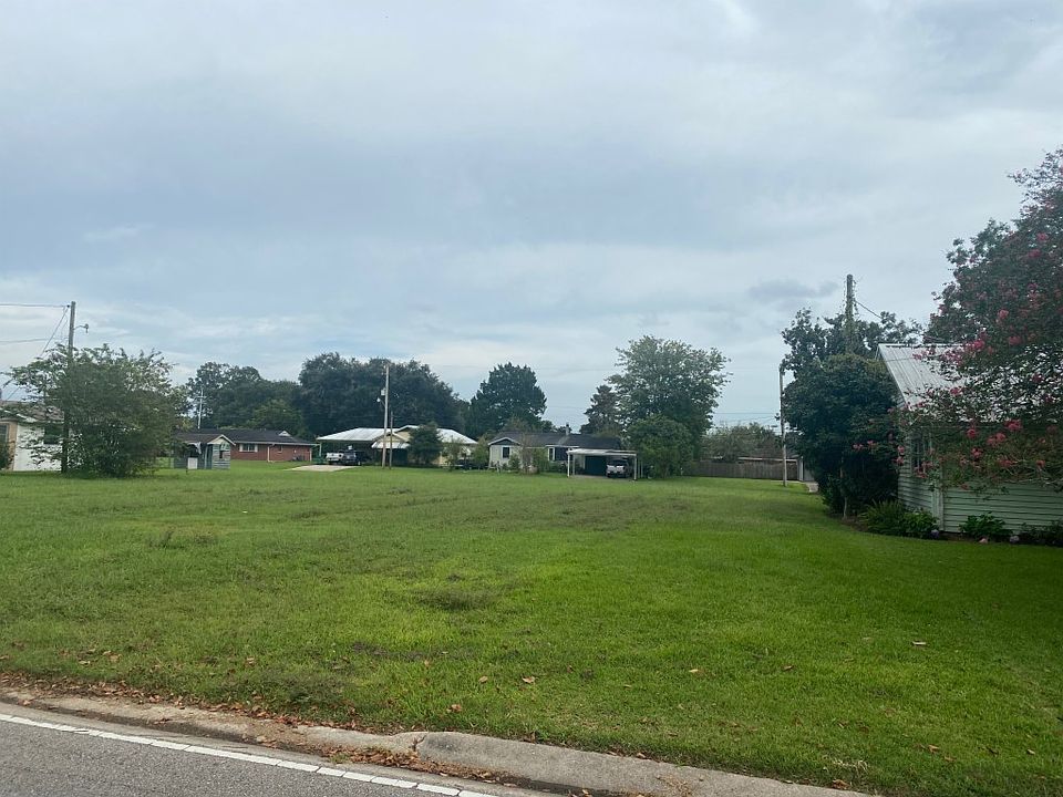 1st image of 58445 Mille Ave