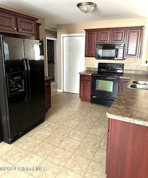 4th image of 2000 Curry Road #28