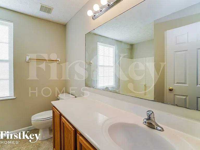 261 Inah Ave — Photo 8