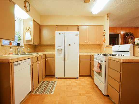 5th image of 5835 Shurmard Dr