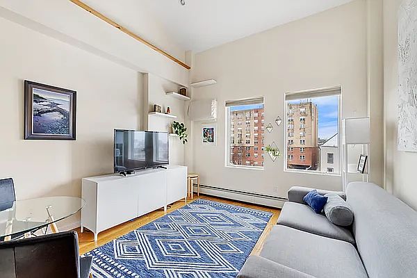 1st image of 224 16th St #6
