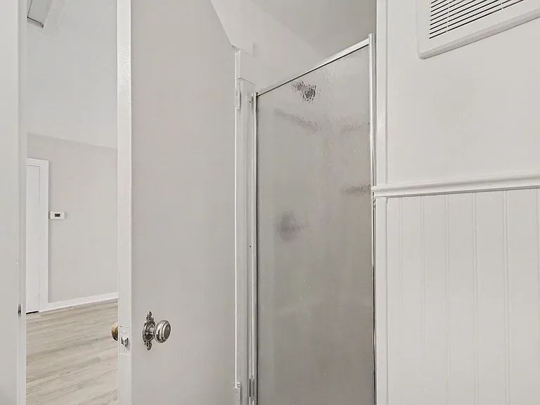 936 W Kalamazoo Ave — Photo 13