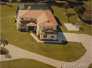 271 21st St NW, Naples, FL 34120