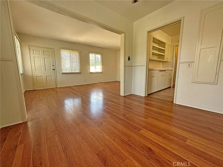 1609 E Chevy Chase Dr #1611 — Photo 6