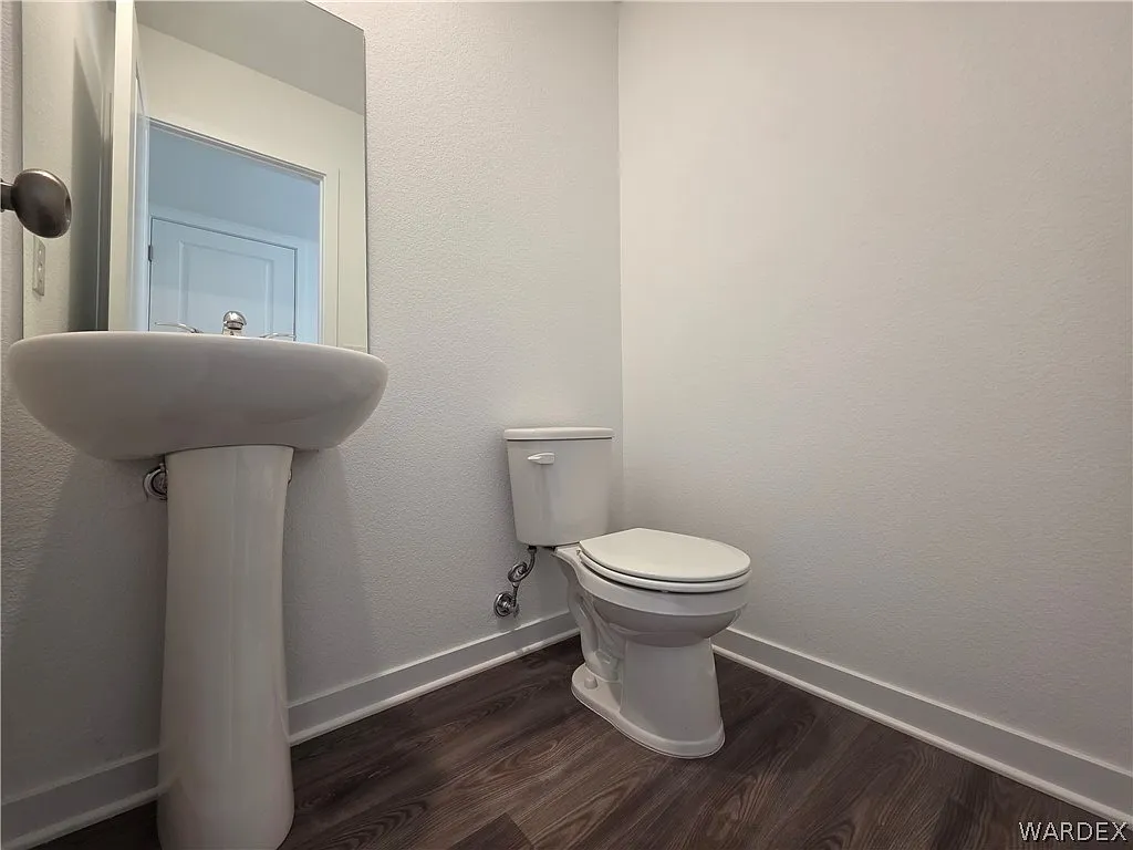 3 bed, 2.5 bath, 1382 sqft, $1,650 — Photo 3