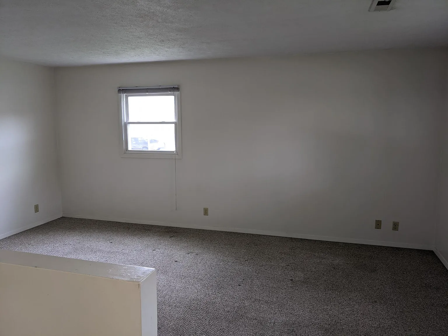 2 bed, 950 sqft, $900 — Photo 2