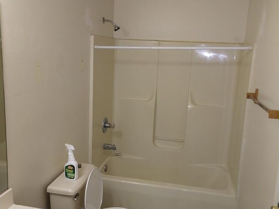 2nd image of 516 Bell Place Dr