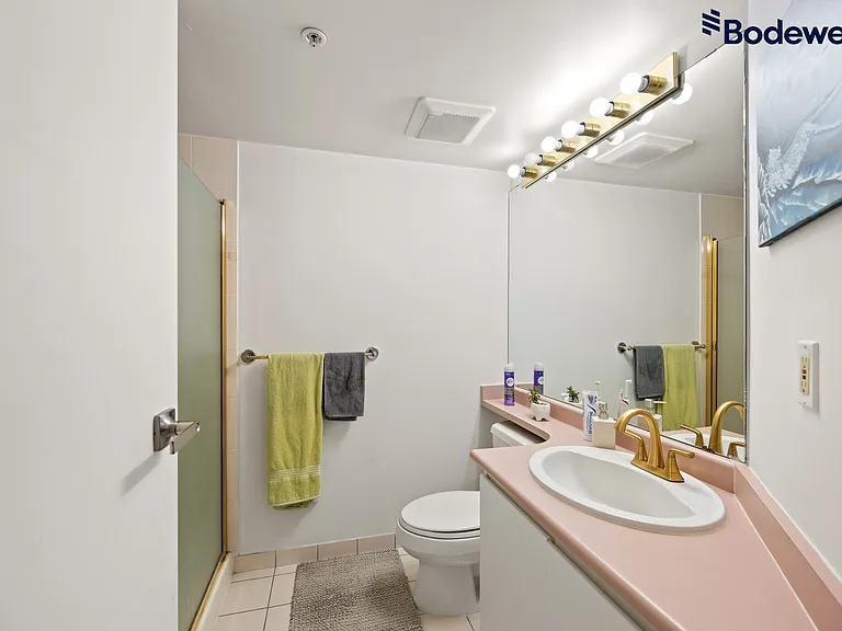 1633 W 8th Ave — Photo 13