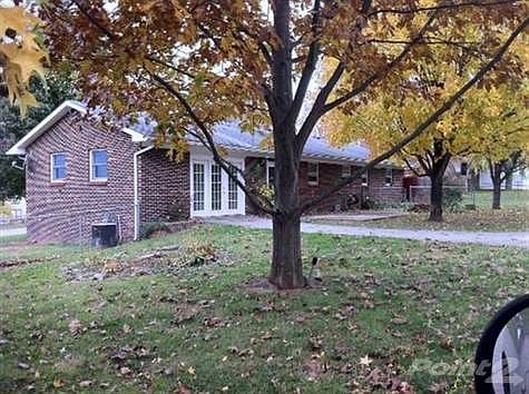 3rd image of 1100 Tammy Dr