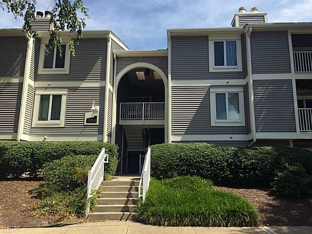 1st image of 1020 Autumn Woods Ln APT 110