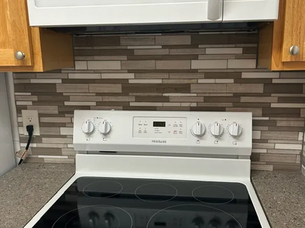 Carlmont Heights Apartments