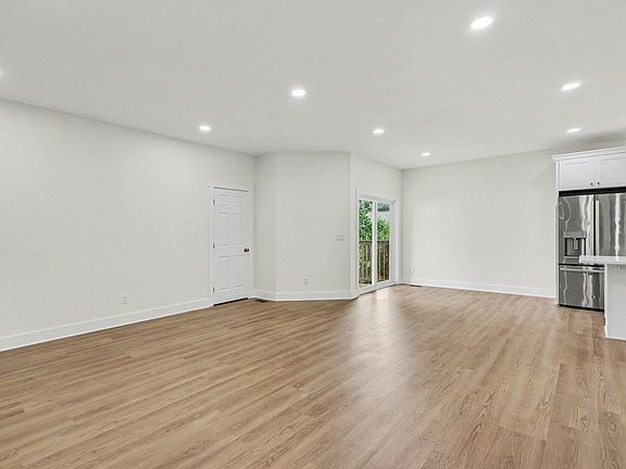 2nd image of 13114 Southland Ct