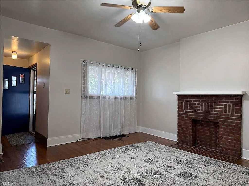 2 bed, 1.0 bath, 948 sqft, $800 — Photo 3