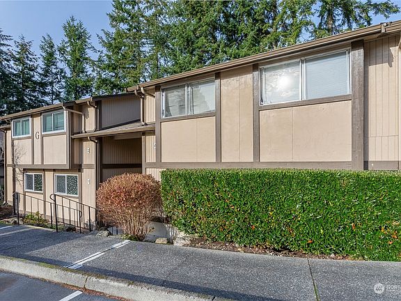 2nd image of 4721 176th Street SW #G1