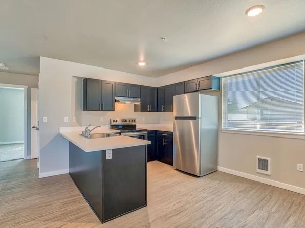 The Edge Apartments, 2818 Meridian Ave E #C201, Puyallup, WA 98371