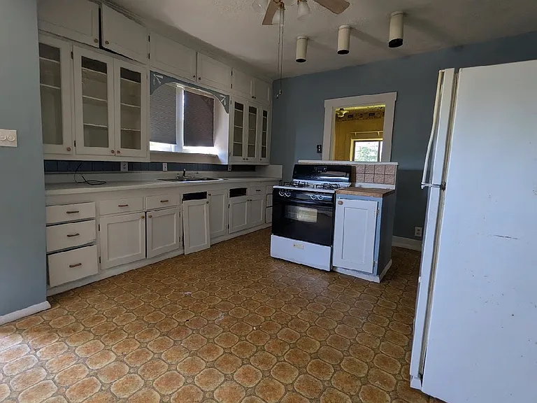 417 W Nelson St — Photo 4