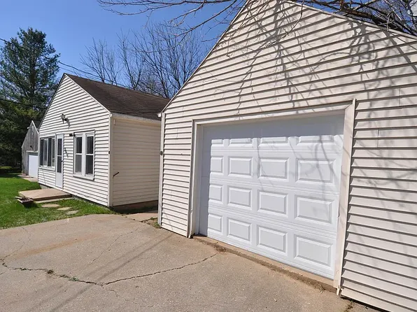 2915 Sherman Ave, Rockford, IL 61101