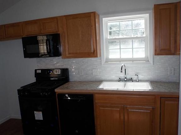 3rd image of 9 Clark Ave