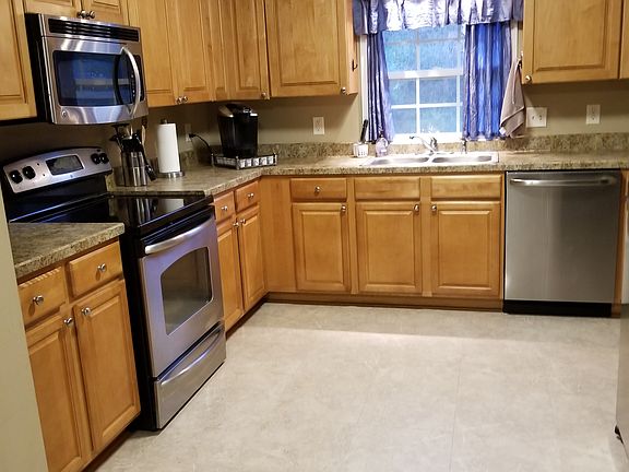 5th image of 1404 Lost Hollow Ln