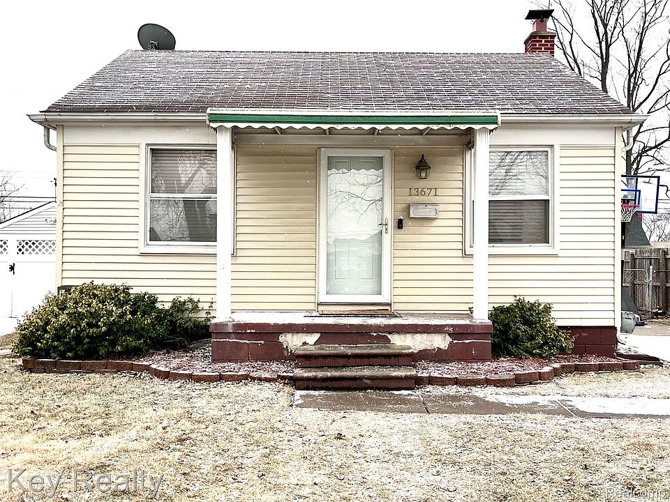 1st image of 13671 Oakdale St