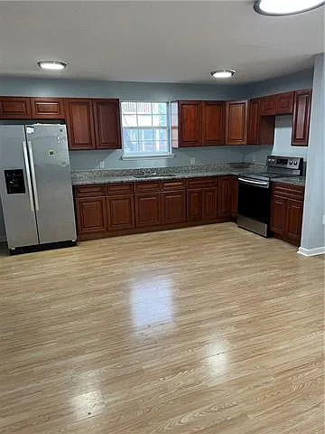 8812 Apple St — Photo 2