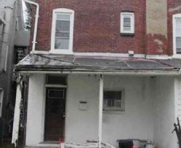 2nd image of 23 W 2nd St