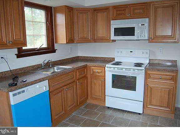 4th image of 1110 Nicole Ln