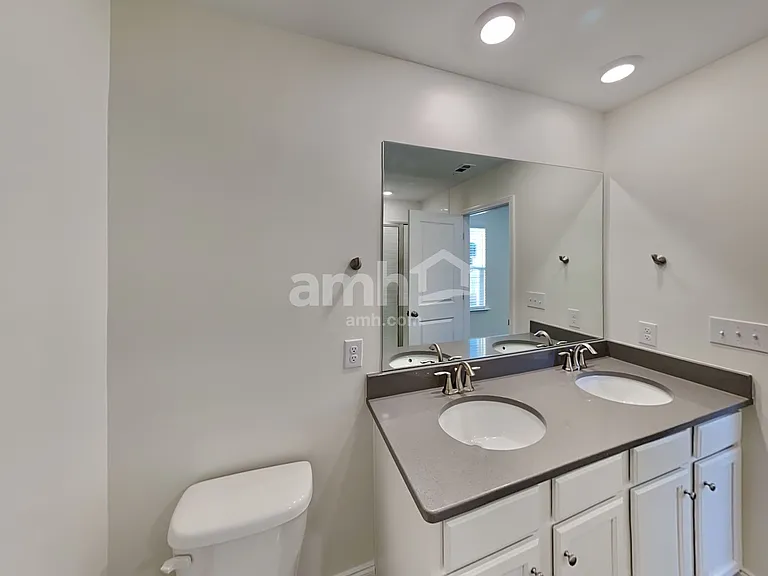 5231 Valor Dr — Photo 15