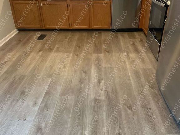 4th image of 108 Meadow Ct