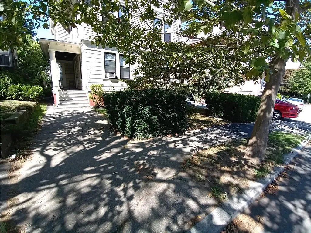 2 bed, 2.0 bath, 1741 sqft, $3,400 — Photo 2
