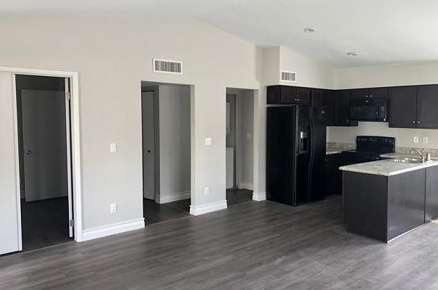 1st image of 3348 S Parkside Dr #1