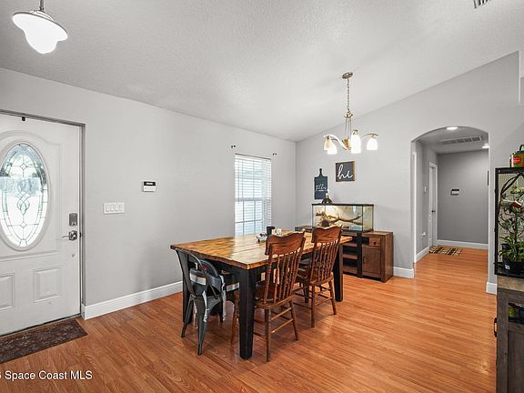 5th image of 5735 Palm St