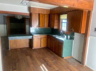 1300 N 8th St, Baytown, TX 77520