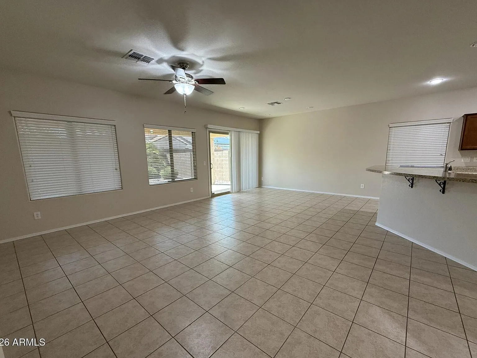 3 bed, 2.0 bath, 1777 sqft, $1,795 — Photo 4