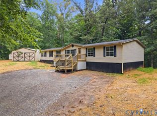 1909 Neves Rd, Beaverdam, VA 23015