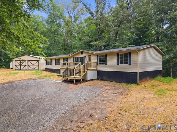 1909 Neves Rd, Beaverdam, VA 23015