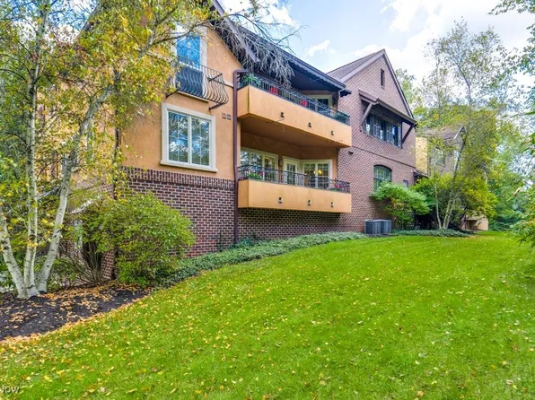 1466 S Main St Unit 102, North Canton, OH 44720