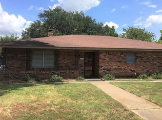 206 Stonegate St, Terrell, TX 75160