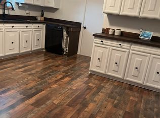 2904 Virginia Ave, Hurricane, WV 25526