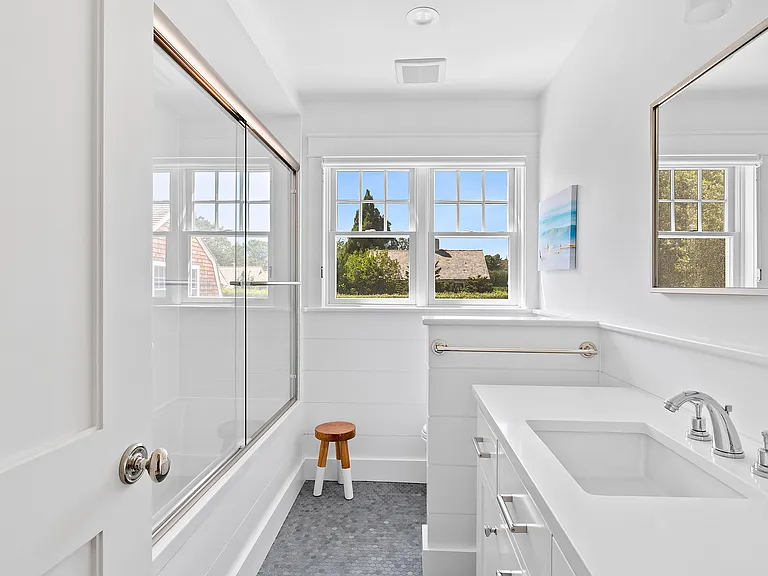 100 Buell Ln — Photo 16