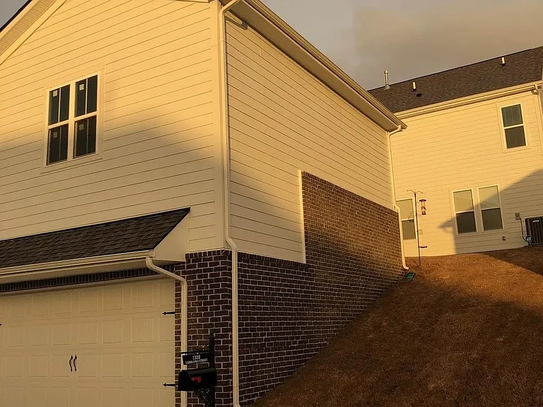 1332 Fairbanks St — Photo 35