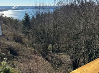 4666 Lighthouse Dr NE, Tacoma, WA 98422